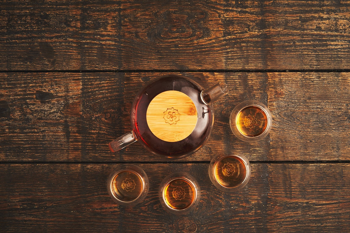 Tee-Set aus Glas